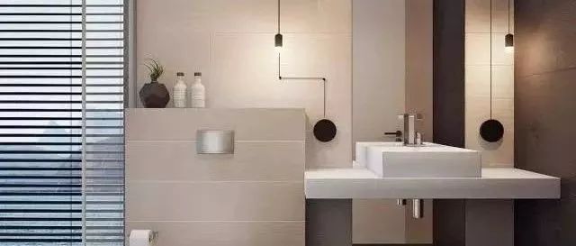 衛(wèi)生間裝浴缸好，還是淋浴房好？