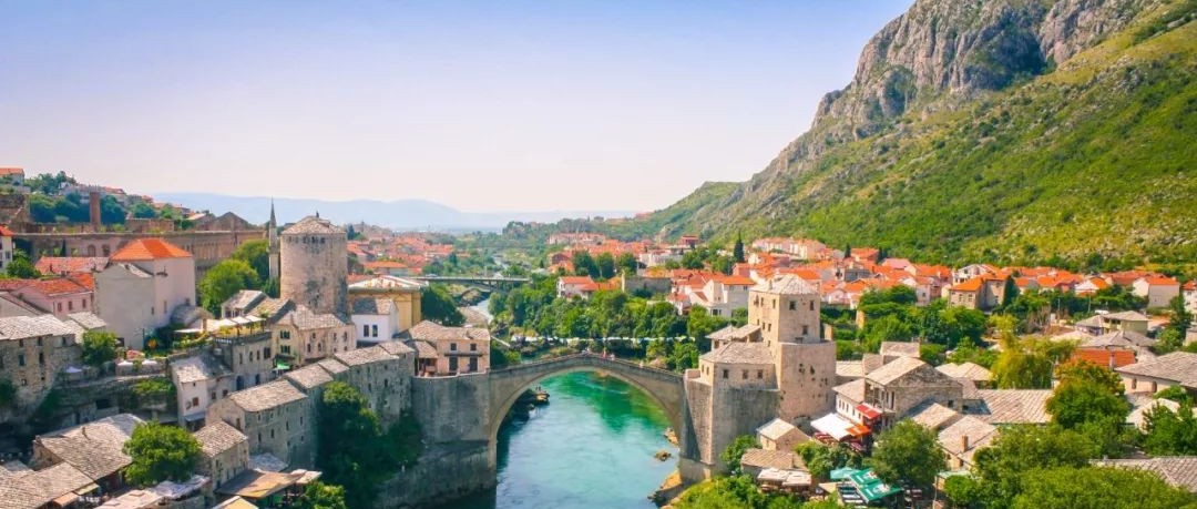 要晉升為世界級項目，中國特色小鎮該如何運營？