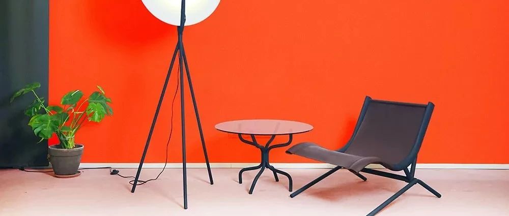 共享單車堆積如“墳場”，摩拜表示不如做成家具，100%回收再利用