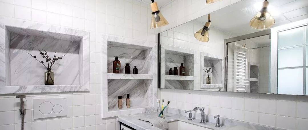 洗手盆旁裝個(gè)壁龕，實(shí)用收納，真是好看！