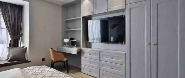 臥室不要裝傳統(tǒng)大衣柜？如今流行這樣裝！